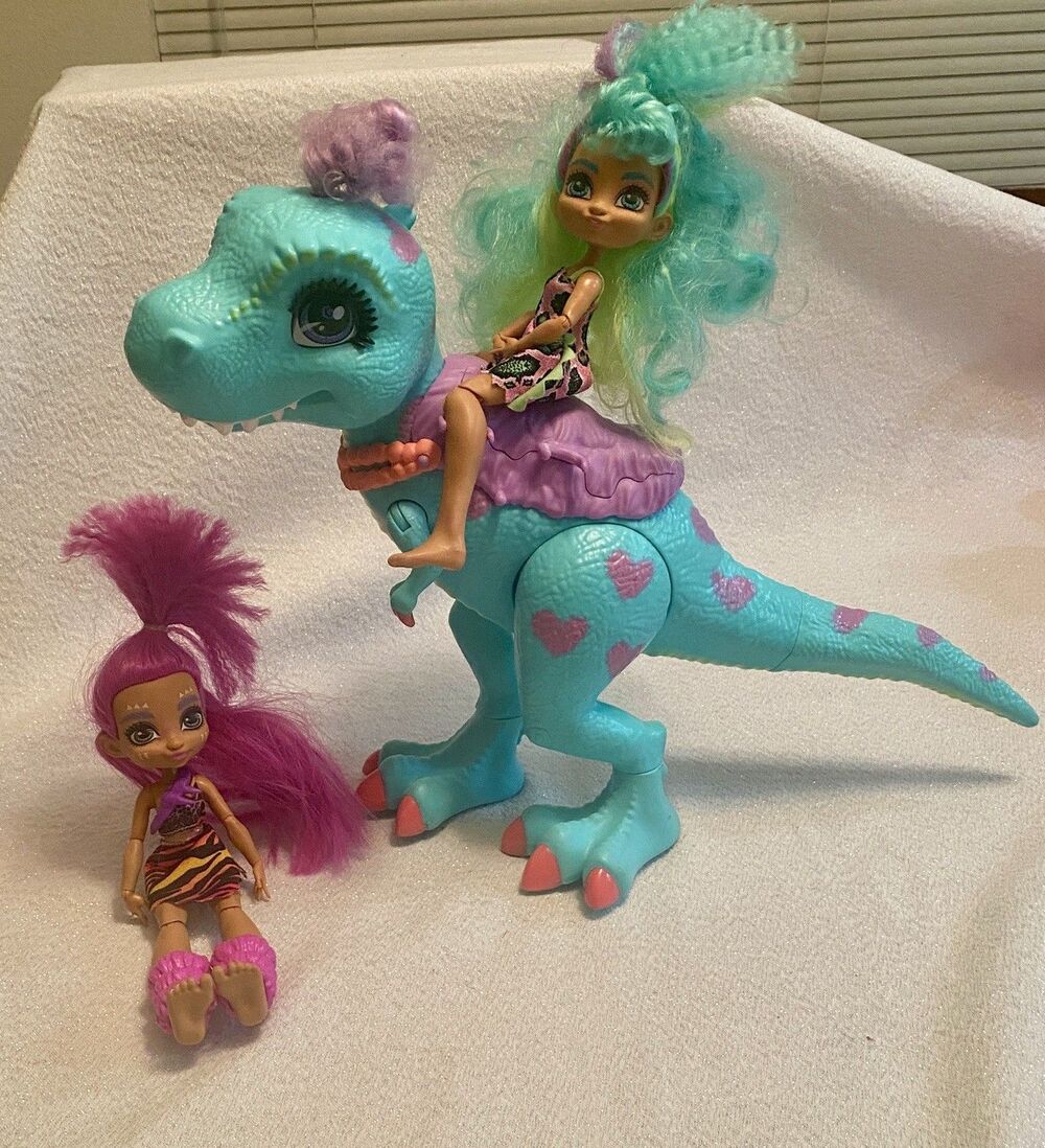 Cave girls club Rockelle, Roarlani, and Tyrannosaurus